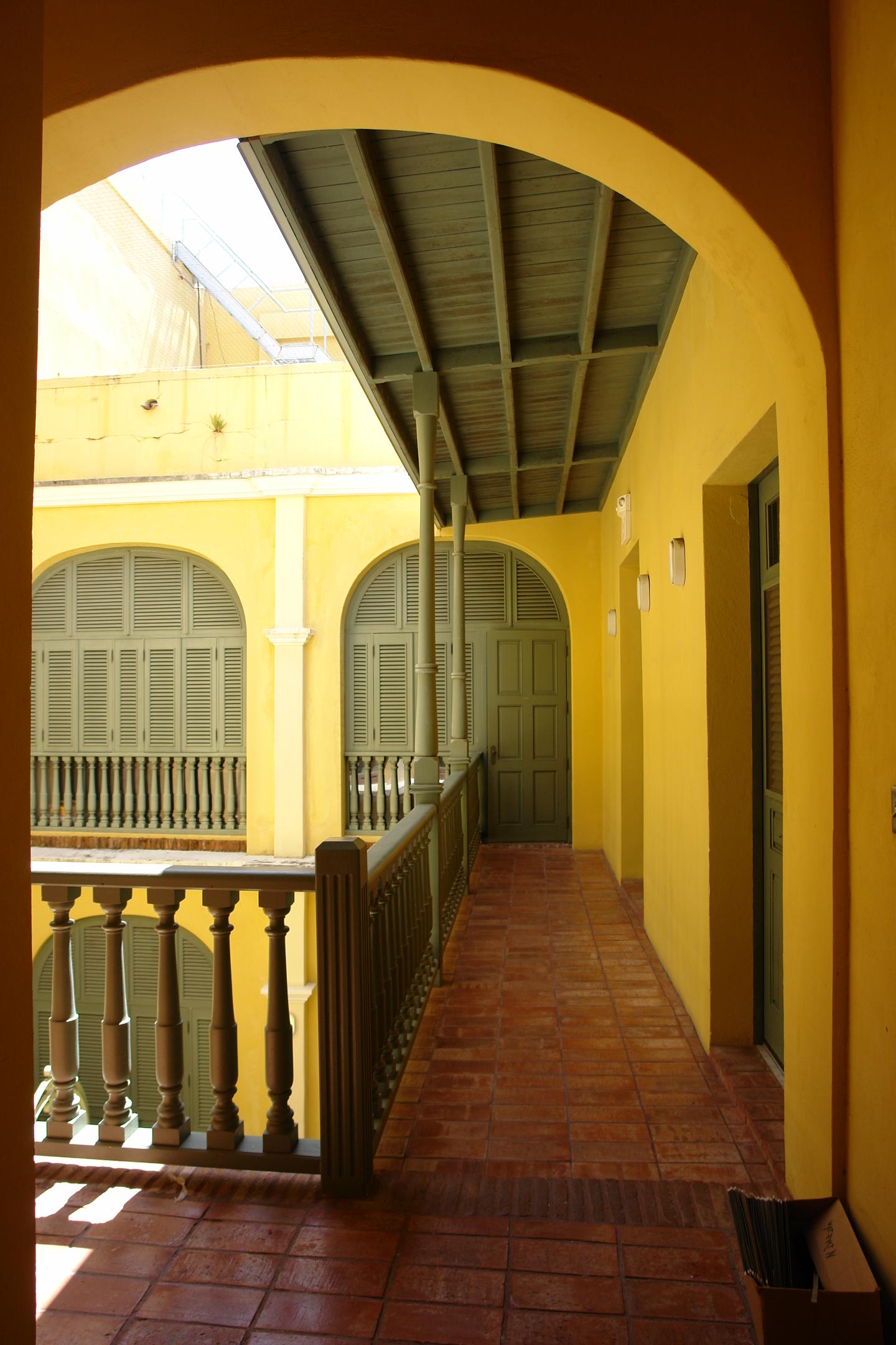 Calle de la Fortaleza 56 - Antigua Real Audiencia - Conservatorio De Artes Del Caribe - San Juan (Viejo San Juan) - 2011 00028